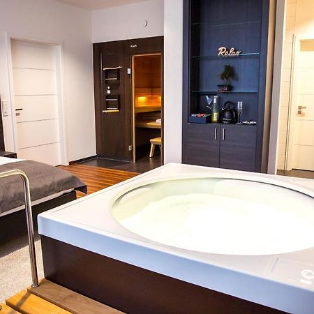 Plus Punkt Private Spa Weingarten  Ngoại thất bức ảnh