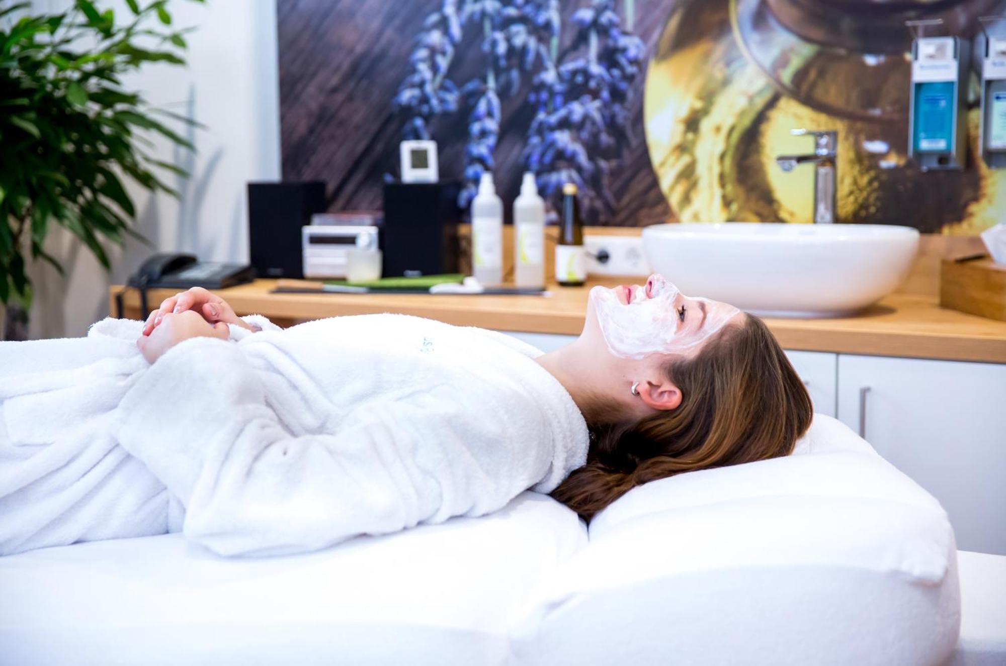 Plus Punkt Private Spa Weingarten  Ngoại thất bức ảnh