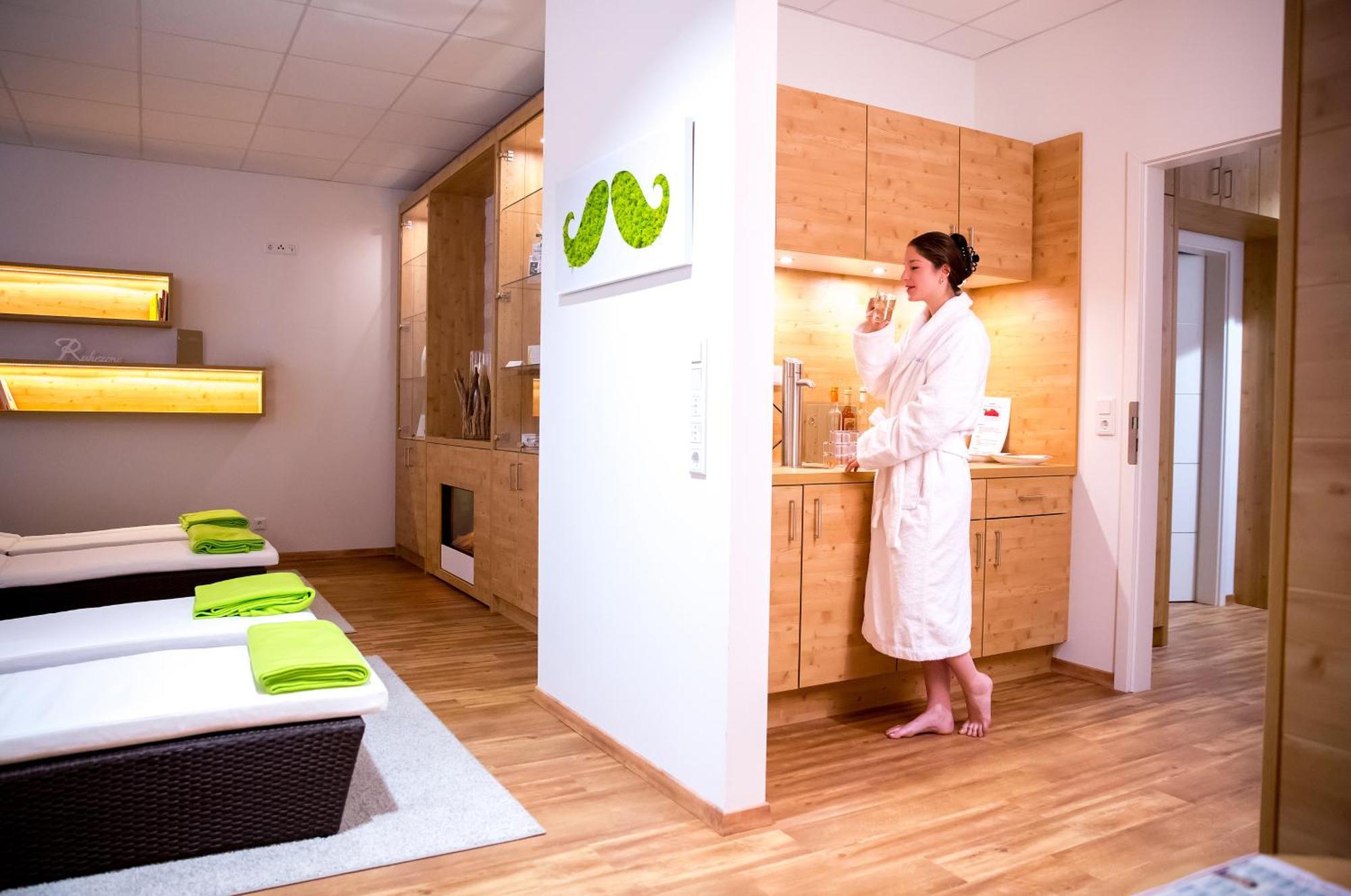 Plus Punkt Private Spa Weingarten  Ngoại thất bức ảnh