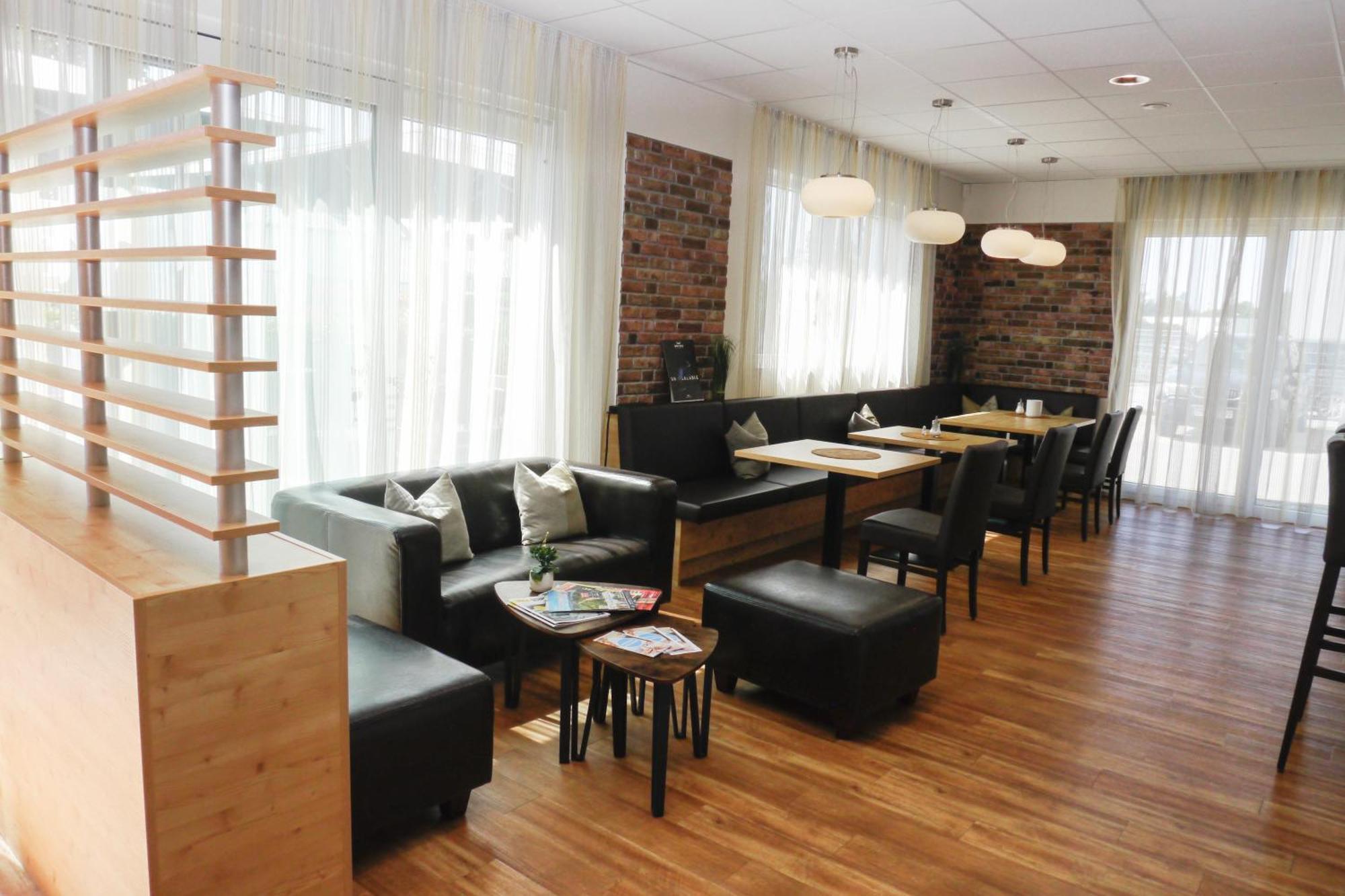 Plus Punkt Private Spa Weingarten  Ngoại thất bức ảnh