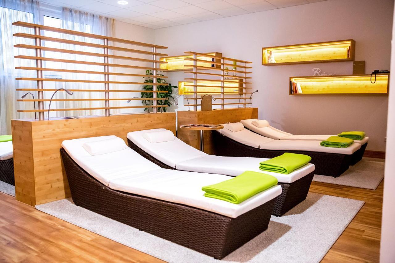 Plus Punkt Private Spa Weingarten  Ngoại thất bức ảnh